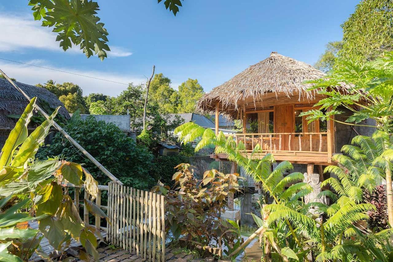 Onong'S Homestay & Cafe Tomohon Exterior foto