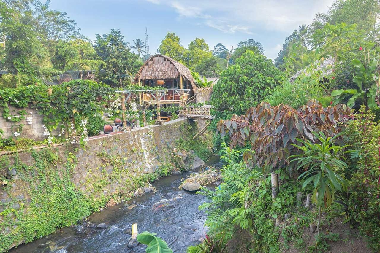 Onong'S Homestay & Cafe Tomohon Exterior foto